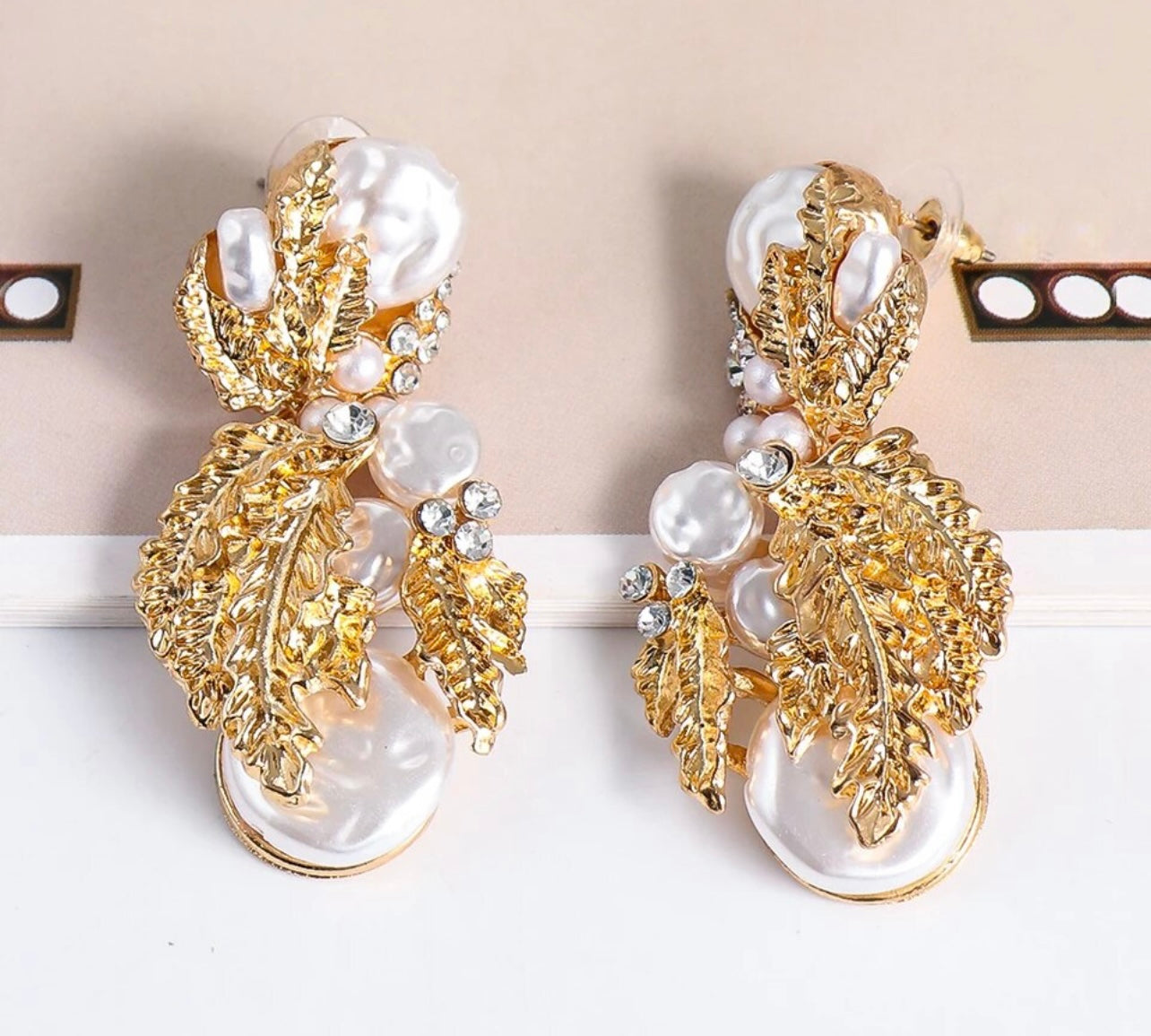 Dangle Pearl Earring