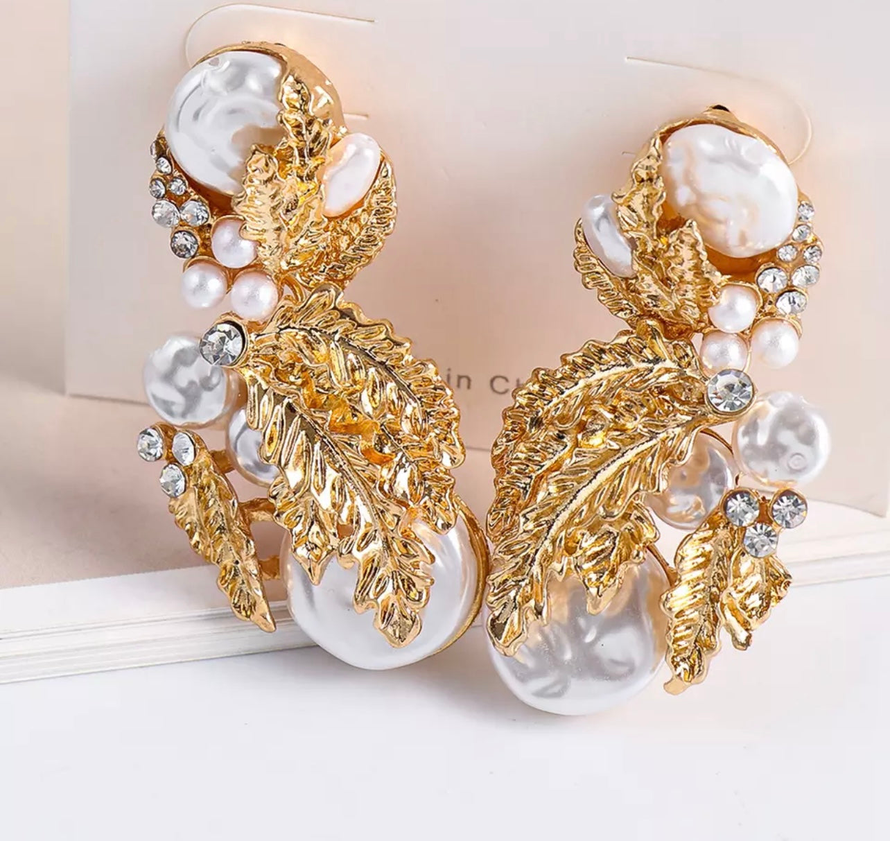 Dangle Pearl Earring